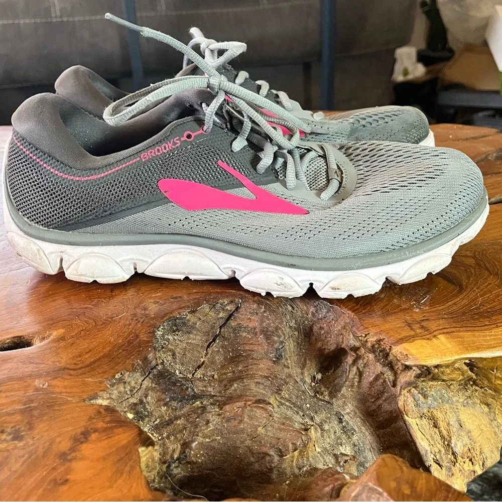 Brooks Anthem Women’s Running Shoes Gray Pink Size 11